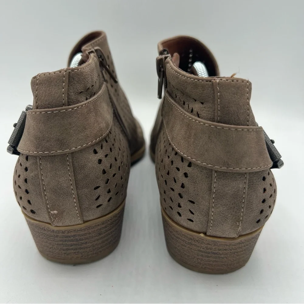 Indigo Rd Vegan Leather Perforated Ankle Boots Chai Women’s Size 9 M Tan Taupe